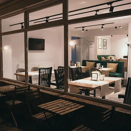 Nest Hotel 3*